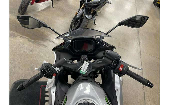 2024 Kawasaki Ninja 7 Hybrid ABS