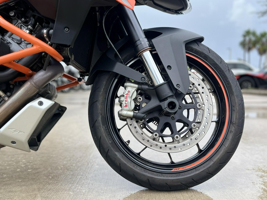 2016 KTM Super Duke 1290 GT
