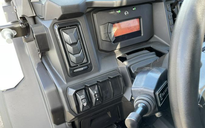 2026 Can-Am Defender MAX Limited HD11 With Accessories!!