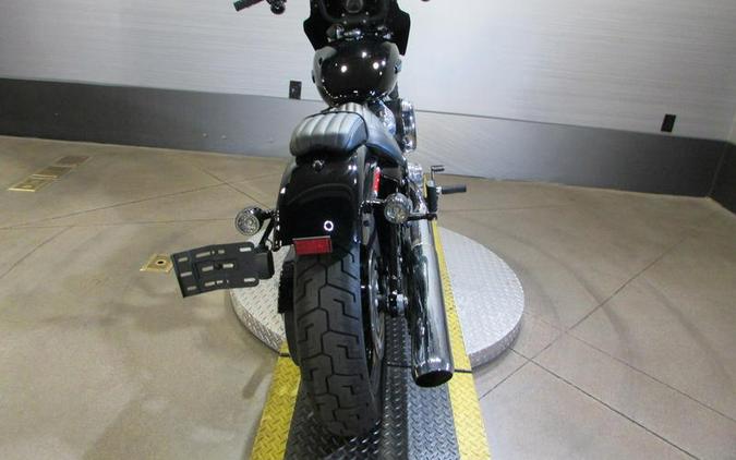 2025 Harley-Davidson® FXBB - Street Bob®