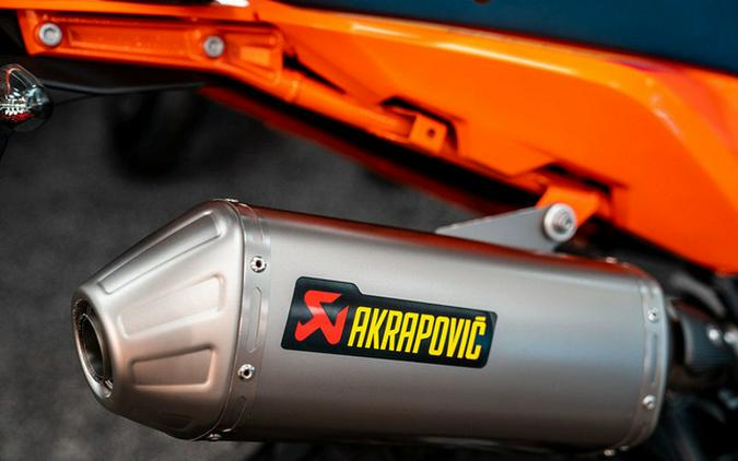 2027 KTM Adventure 890 R Rally