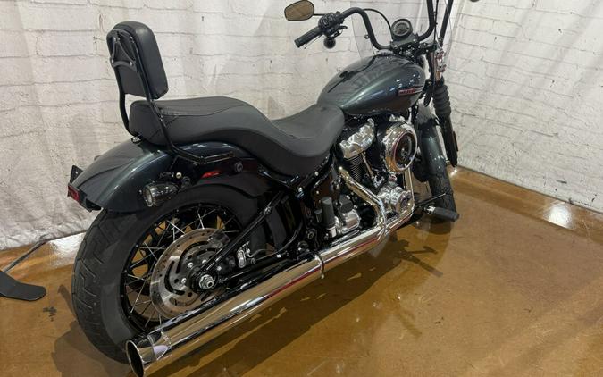 2025 Harley-Davidson® Street Bob® FXBB 0472882 Iron Horse Metallic w/Cast Wheels