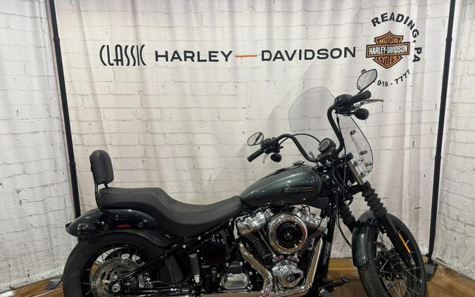 2025 Harley-Davidson® Street Bob® FXBB 0472882 Iron Horse Metallic w/Cast Wheels