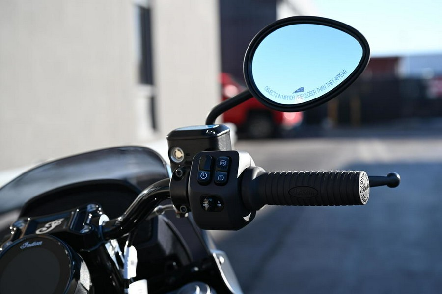 2025 Indian Motorcycle® Sport Chief RT Black Smoke