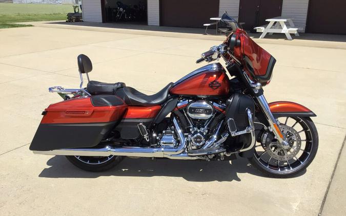 2018 FLHXSE CVO™ Street Glide®