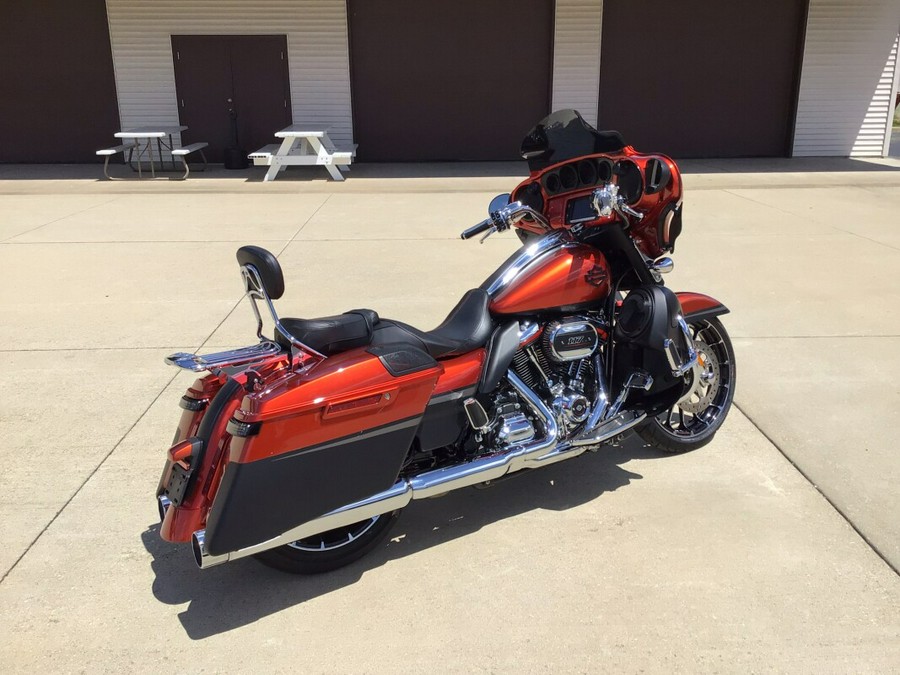 2018 FLHXSE CVO™ Street Glide®