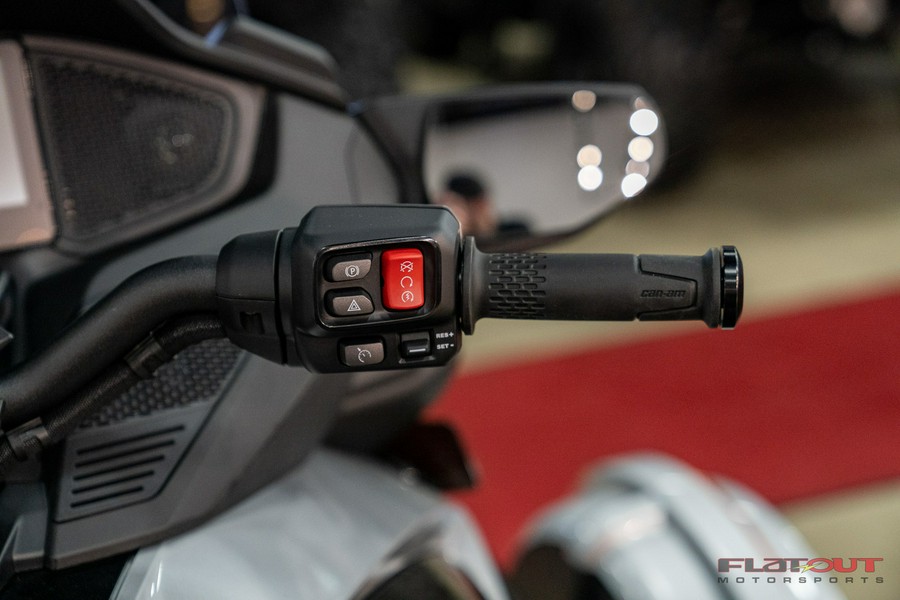 2025 SPYDER RT LIMITED DARK ED - Can-Am