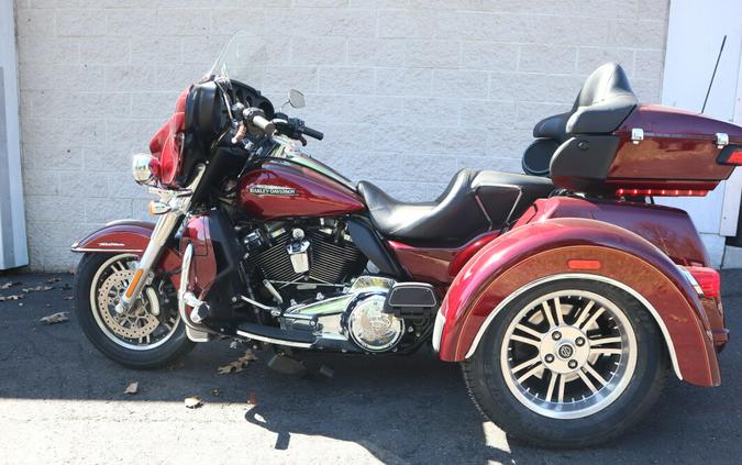 Used 2017 Harley-Davidson Tri Glide Ultra FLHTCUTG