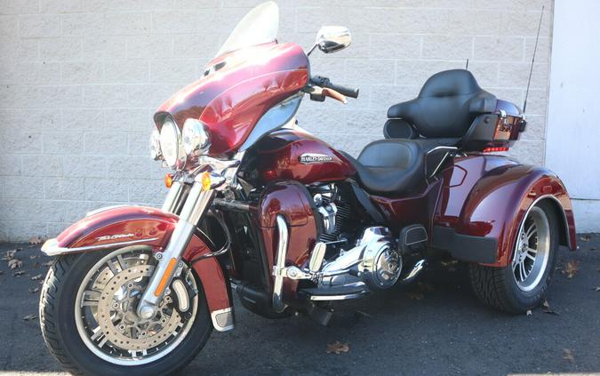 Used 2017 Harley-Davidson Tri Glide Ultra FLHTCUTG