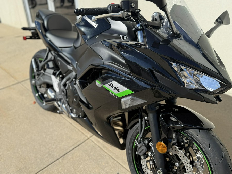 2025 Kawasaki NINJA 650
