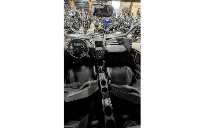 2026 Can-Am MAverick X3 MAX X mr Turbo RR 72 - 7ZTA