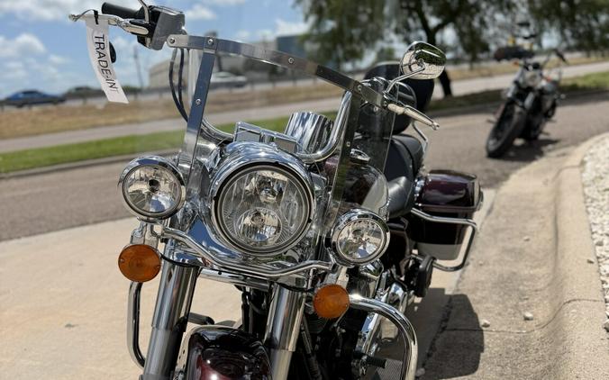 2021 Harley-Davidson Road King Midnight Crimson & Stone Washed White Pearl