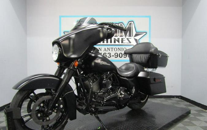 2013 Harley-Davidson® FLHX - Street Glide®