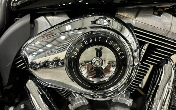 2012 Harley-Davidson® FLD - Dyna® Switchback™