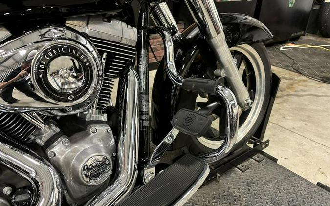 2012 Harley-Davidson® FLD - Dyna® Switchback™