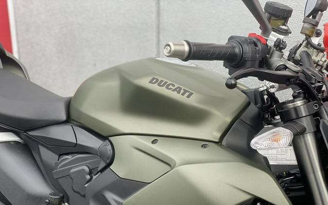 2024 Ducati Streetfighter V2 Storm Green