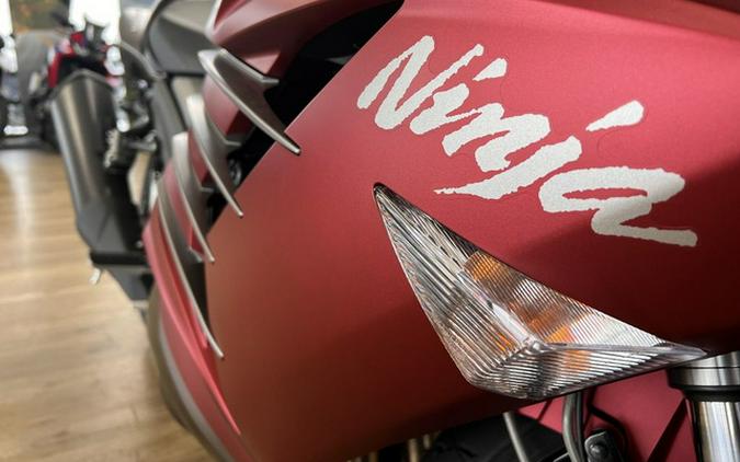 2025 Kawasaki Ninja ZX-14R ABS