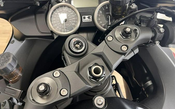2025 Kawasaki Ninja ZX-14R ABS