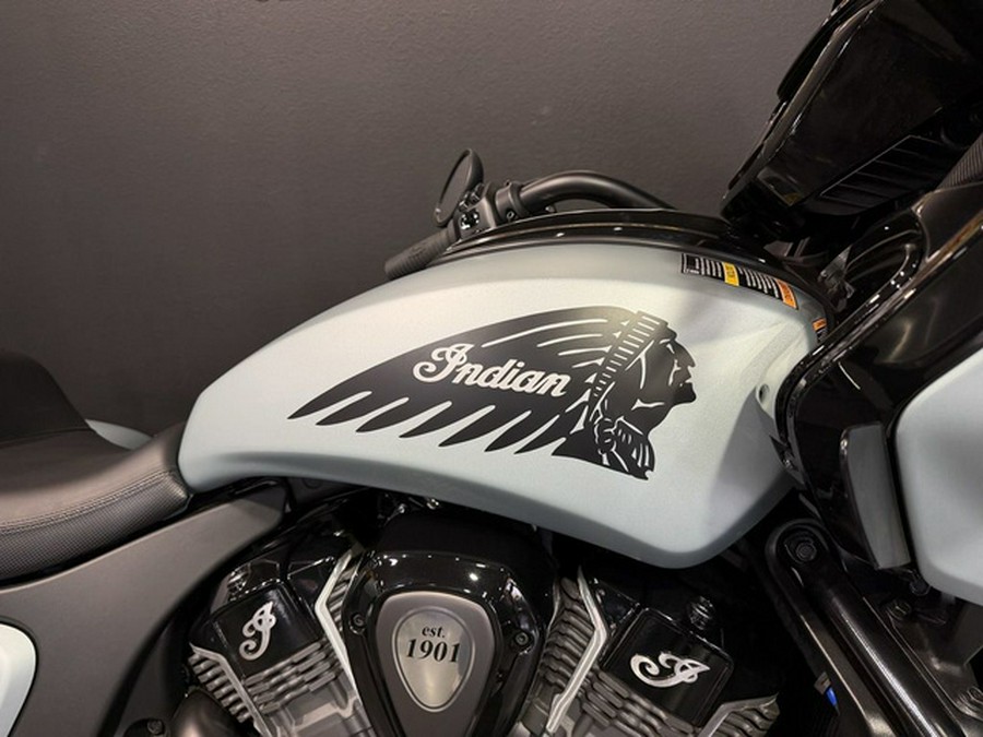 2025 Indian Challenger Dark Horse Frost Silver Smoke
