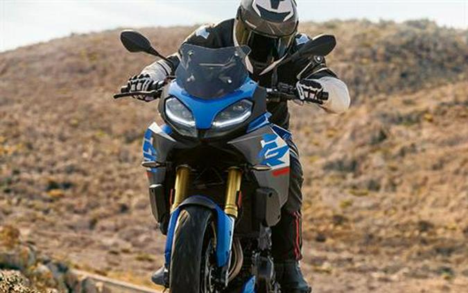 2024 BMW F 900 XR