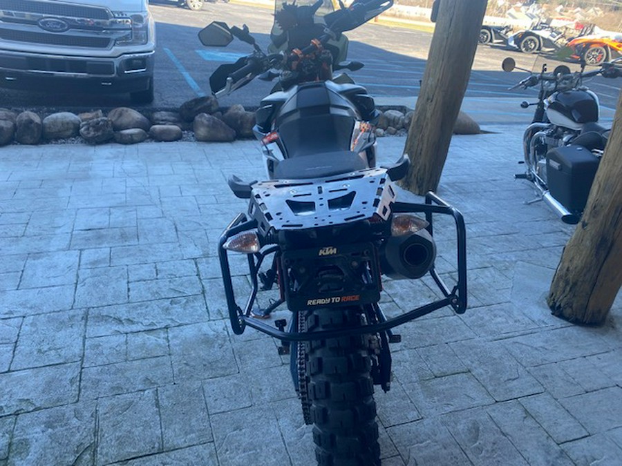 2021 KTM Adventure 890 R