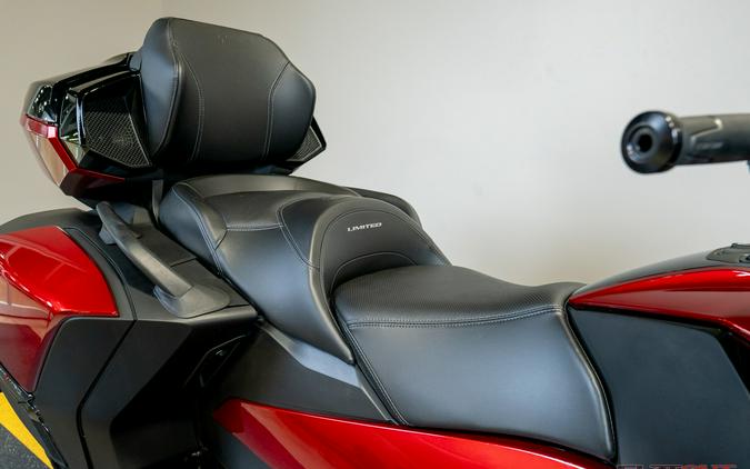 2025 SPYDER RT LIMITED DARK - Can-Am