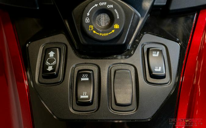 2025 SPYDER RT LIMITED DARK - Can-Am