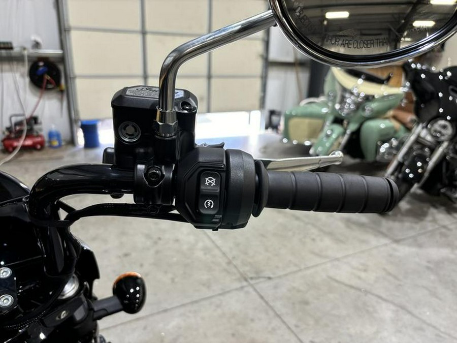 2025 Indian Motorcycle® Sport Scout® Sixty Limited Blue Dusk