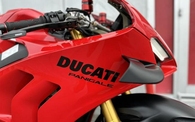 2022 Ducati Panigale V4 S Ducati Red