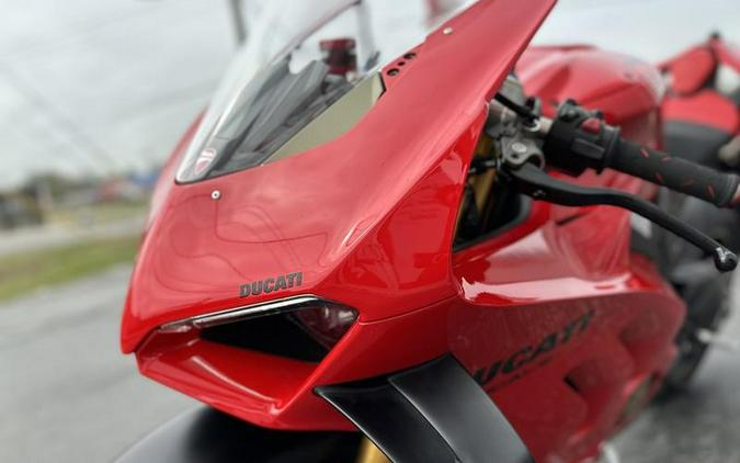 2022 Ducati Panigale V4 S Ducati Red