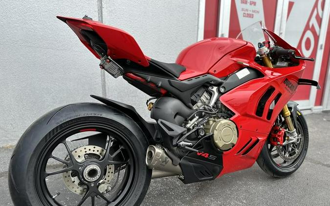 2022 Ducati Panigale V4 S Ducati Red