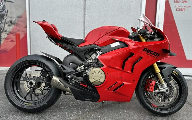 2022 Ducati Panigale V4 S Ducati Red