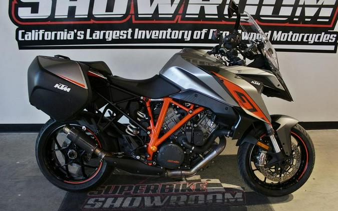 2017 KTM 1290 Super Duke GT