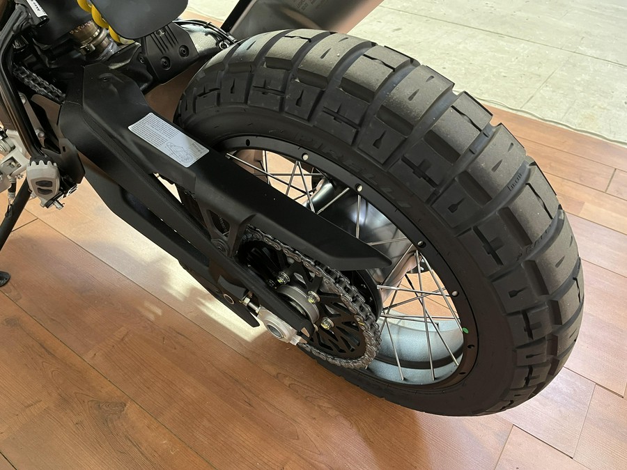 2025 Ducati DESERT X
