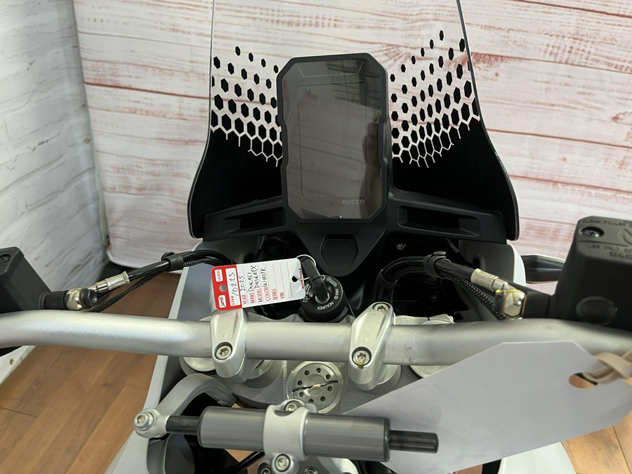 2025 Ducati DESERT X