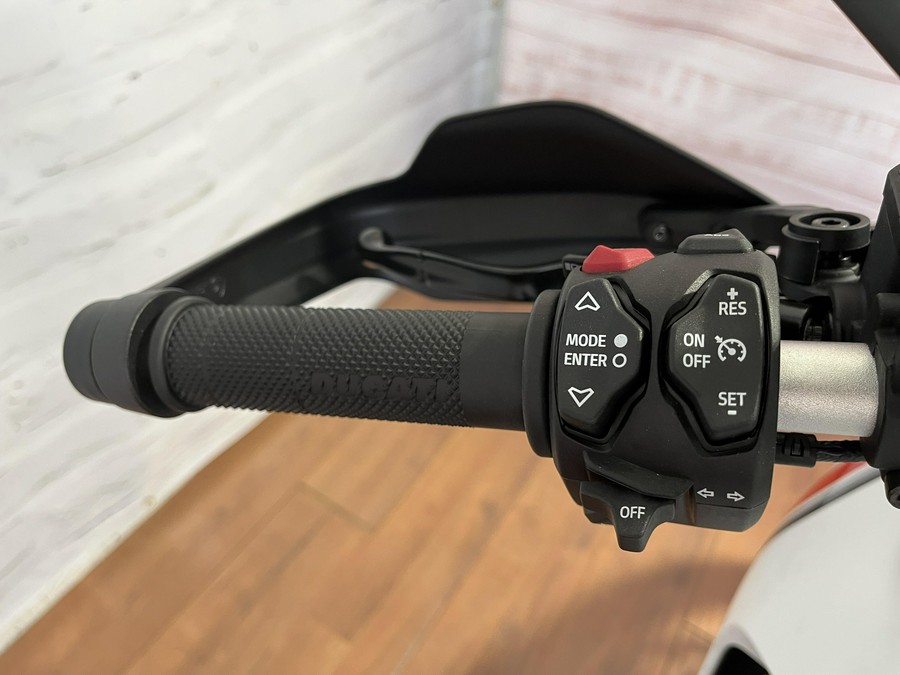 2025 Ducati DESERT X