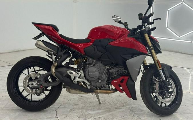 2026 Ducati Streetfighter V2