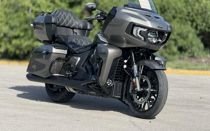 2026 Indian Pursuit Dark Horse 112 w/ PowerBand Audio Heavy Metal
