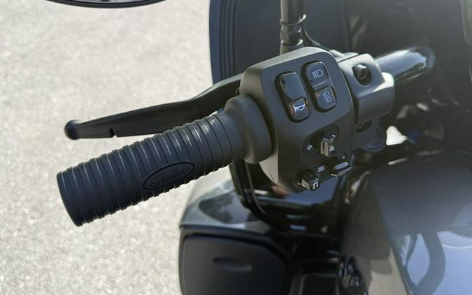 2026 Indian Pursuit Dark Horse 112 w/ PowerBand Audio Heavy Metal
