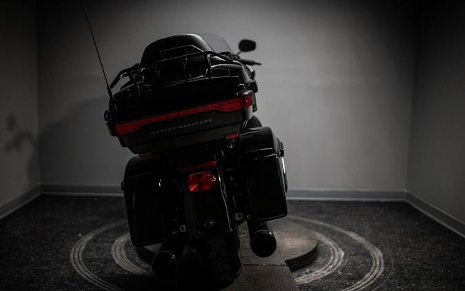 2021 Road Glide® Limited (FLTRK)