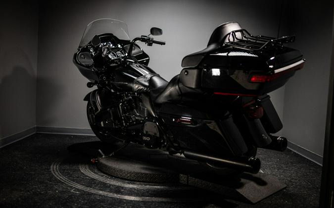 2021 Road Glide® Limited (FLTRK)