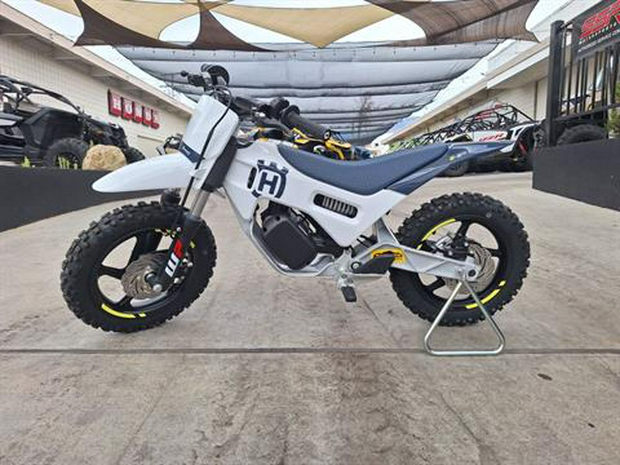 2024 Husqvarna EE 2