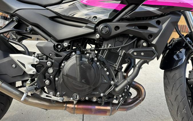 2025 Kawasaki Z500 ABS Metallic Spark Black/Metallic Matte Graphenesteel Gray - 3848U