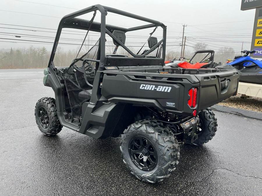 2023 Can-Am Defender DPS HD7