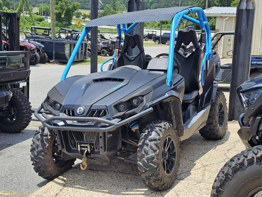 2016 Can-Am® Commander DPS 800R