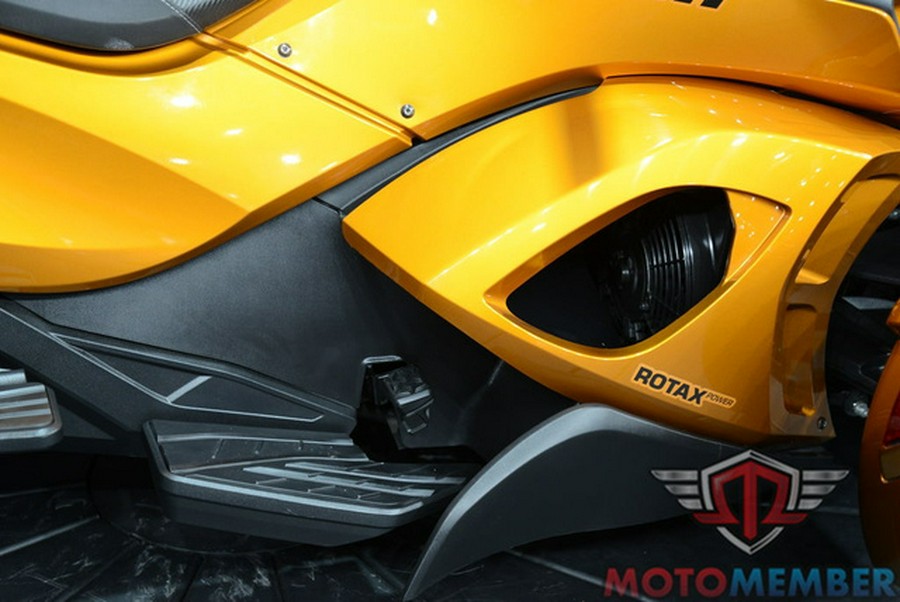 2014 Can-Am Spyder ST Limited SE5