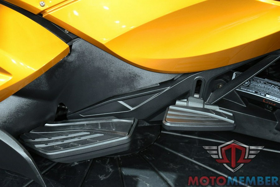 2014 Can-Am Spyder ST Limited SE5