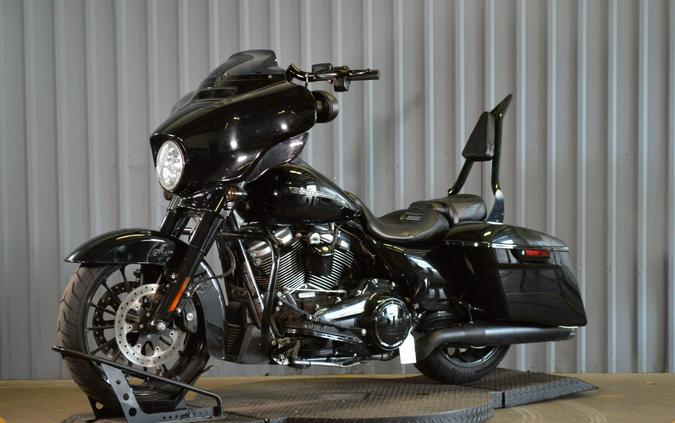 2018 Harley-Davidson Street Glide Special FLHXS