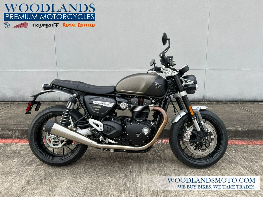 2024 Triumph Speed Twin 1200 Matte Ironstone/Matte Storm Grey