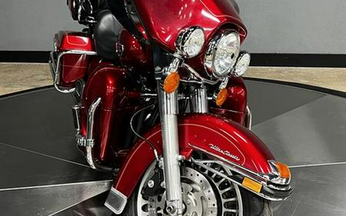 2012 Harley-Davidson® FLHTCU - Electra Glide® Ultra Classic